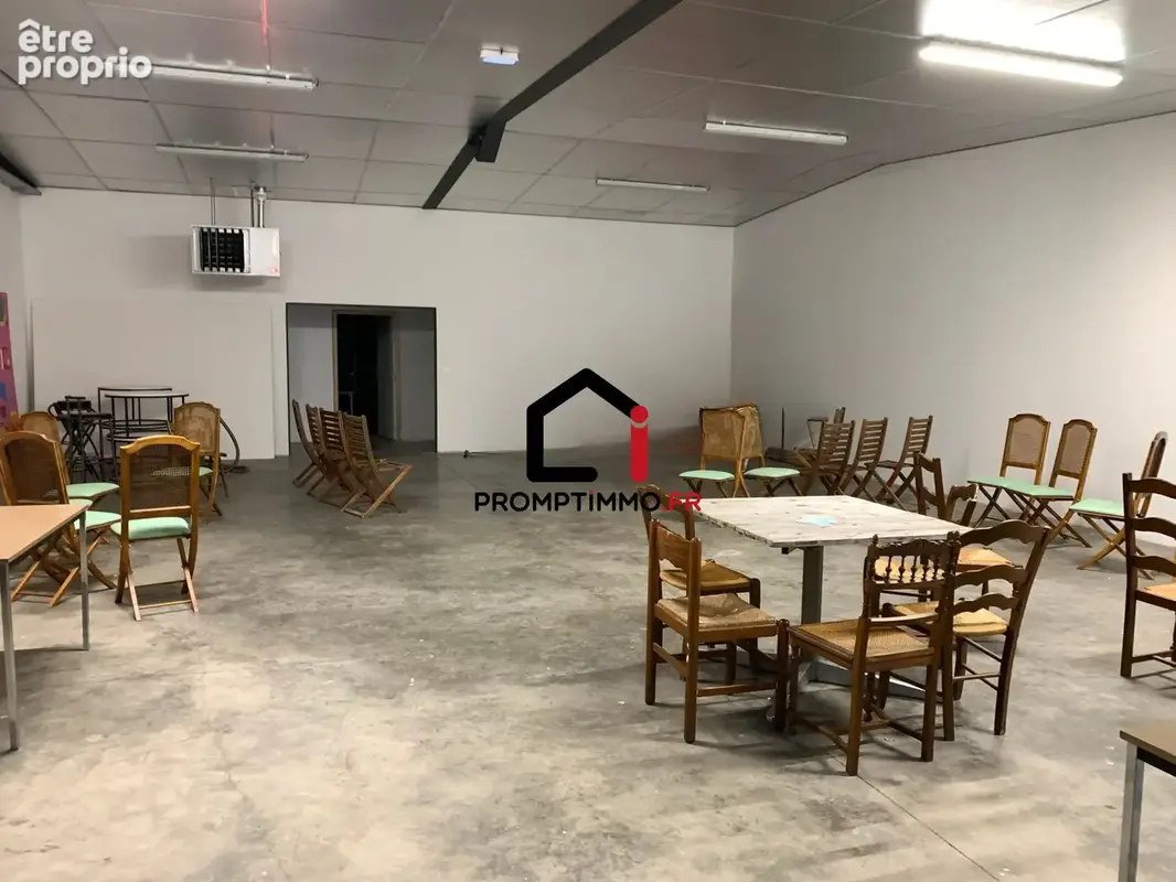 Commerce 900 m² à vendre à Amplepuis (69550) - photo 4