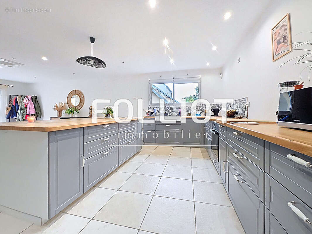 Maison à BRICQUEVILLE-SUR-MER