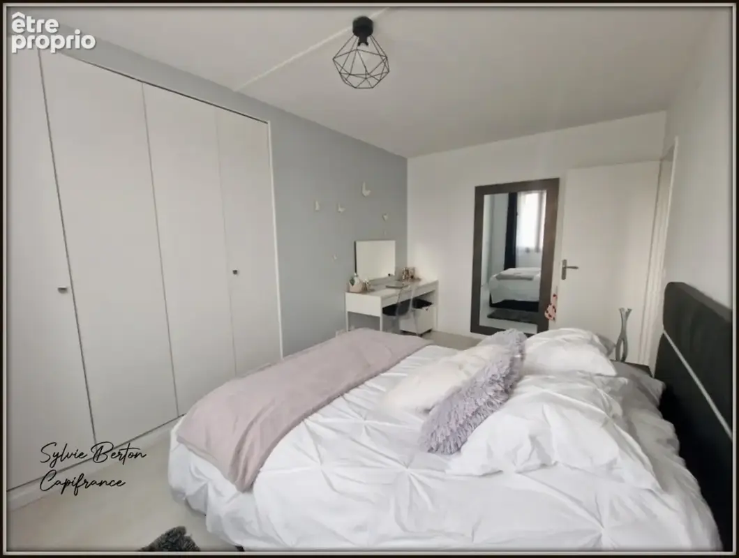 Appartement à vendre 4 pièces LIVRY GARGAN - 84 m2 - Balcon, une cave et deux places de parking - photo 8