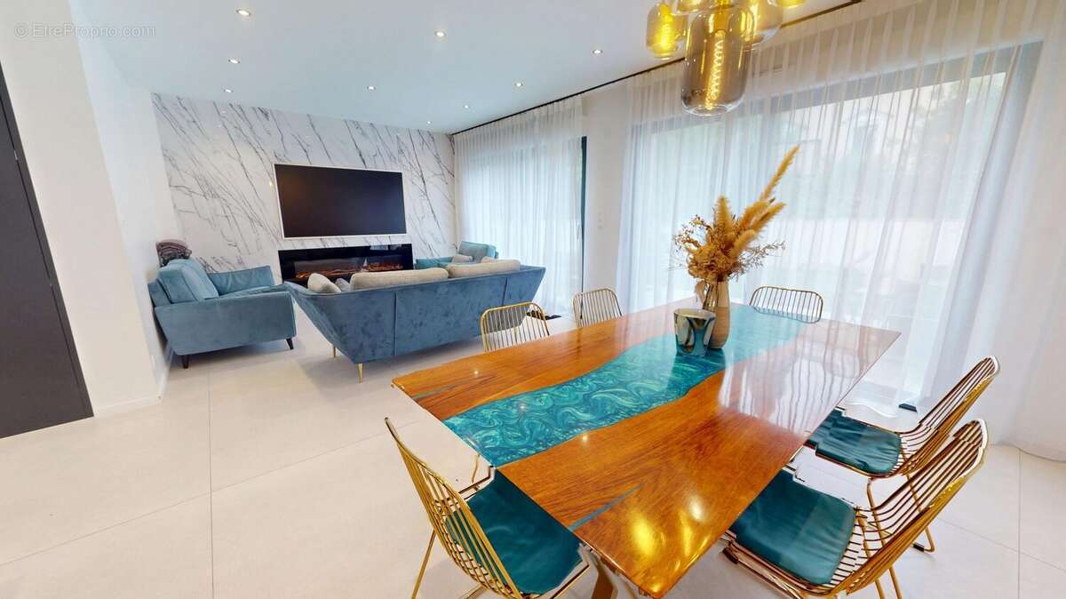 Maison à SAINT-MAUR-DES-FOSSES