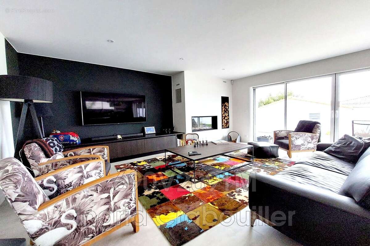 Maison à VAUX-SUR-MER