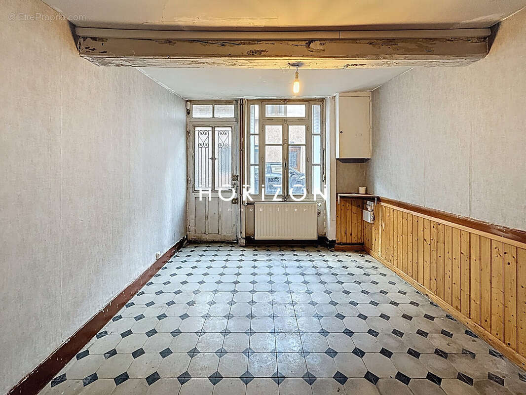 Maison à BEAUJEU