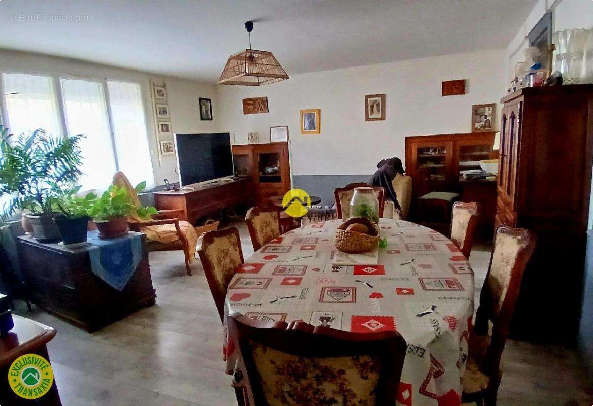 Maison à COMMENTRY