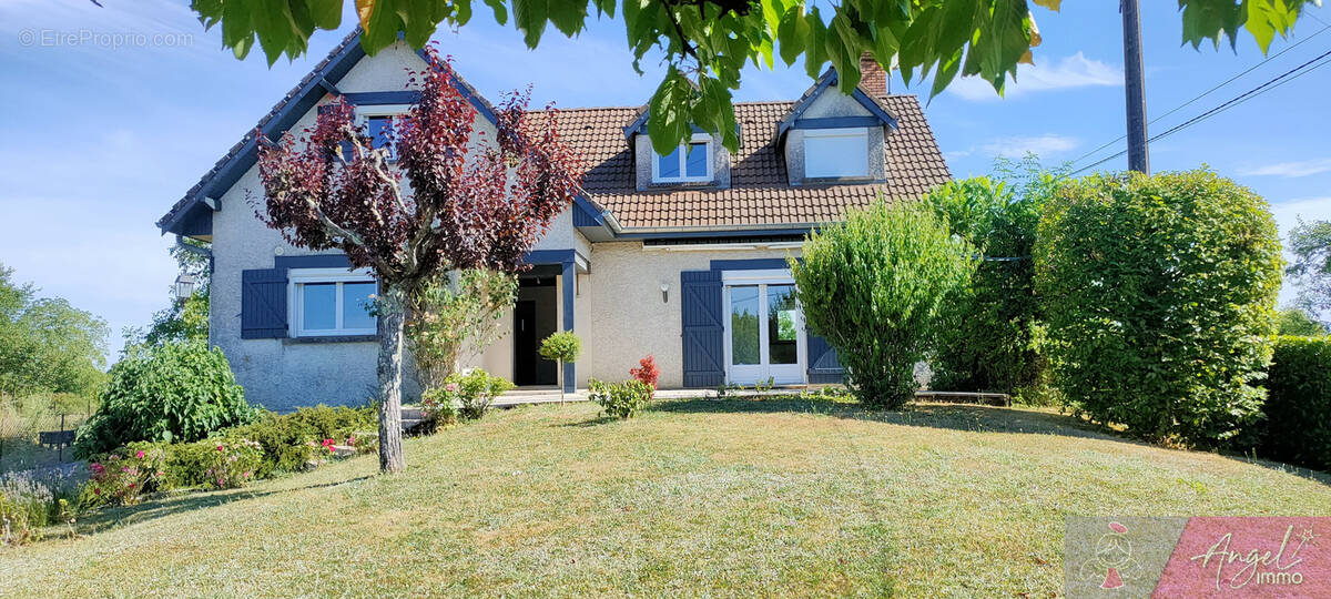 Maison à DAMPIERRE-SUR-SALON