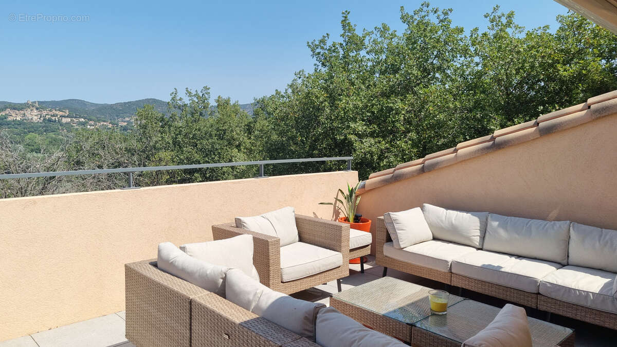 Appartement à COGOLIN