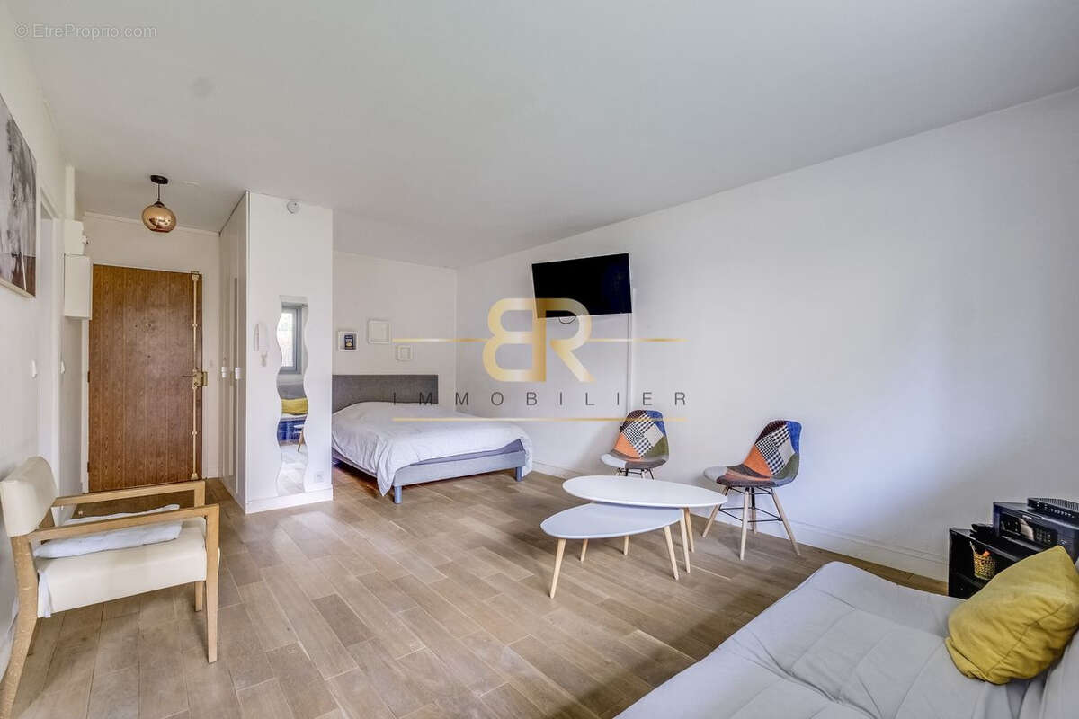 Appartement à PARIS-19E