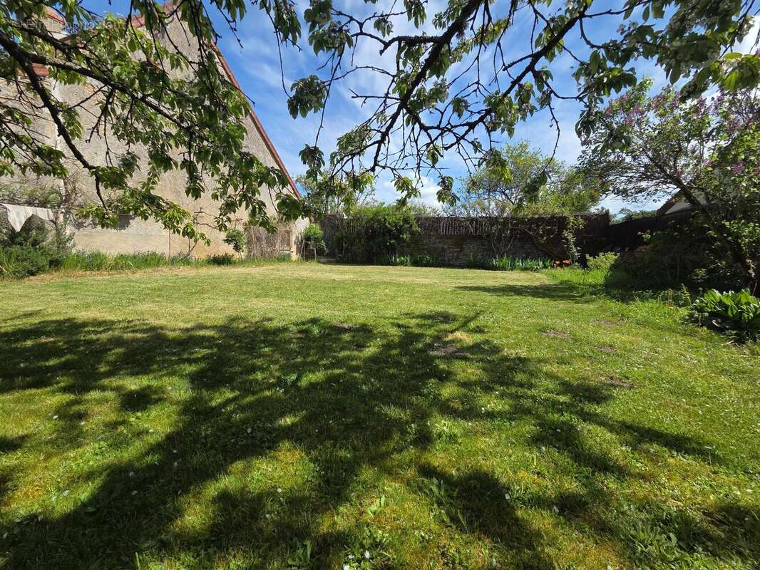 Photo 2 - Maison à GENOUILLY