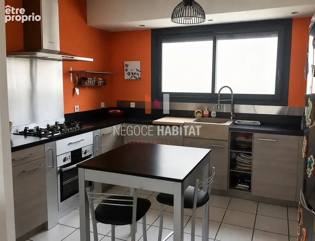 Ensemble immobilier 350 m2   Maison + 5 logements   Mauguio - photo 3