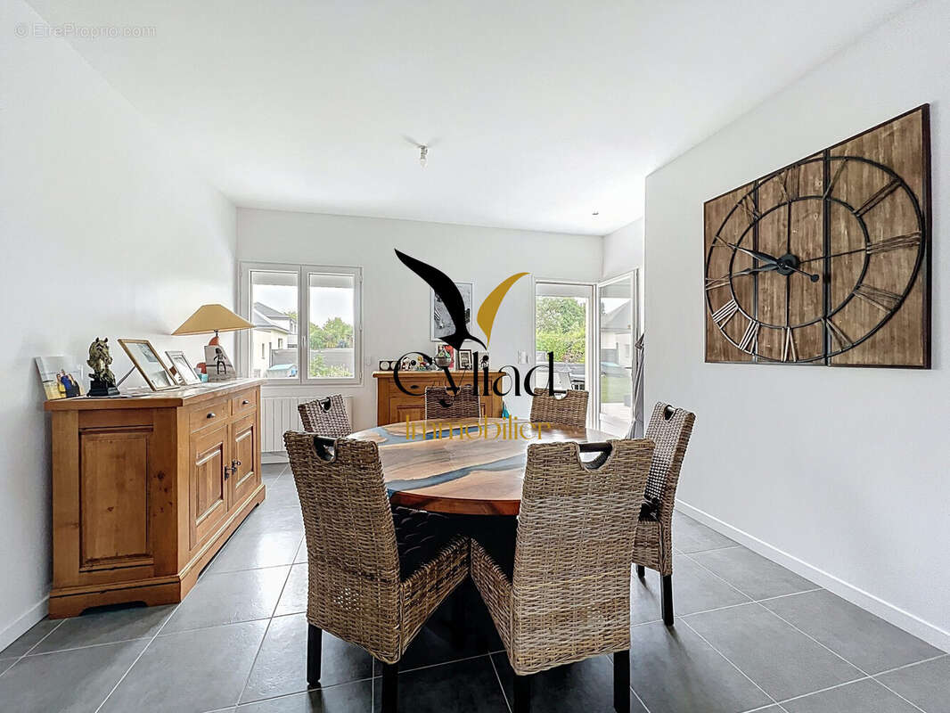 Maison à LE VIVIER-SUR-MER