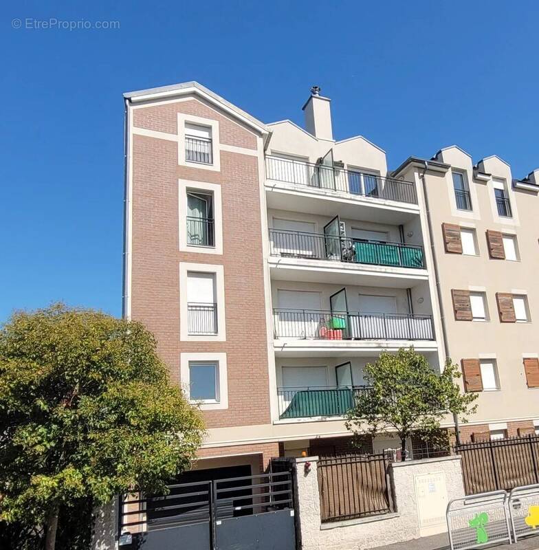 Appartement à QUINCY-SOUS-SENART