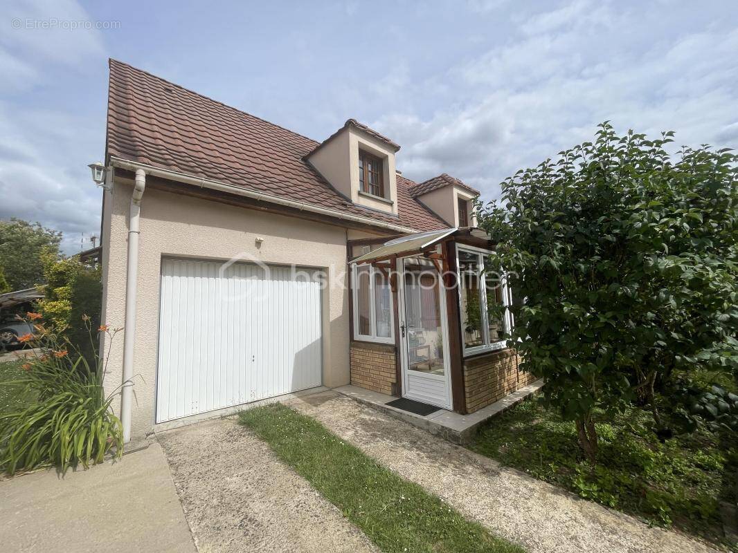 Maison à CHAINTREAUX