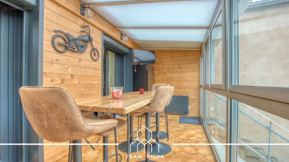 Maison à SEREZIN-DU-RHONE