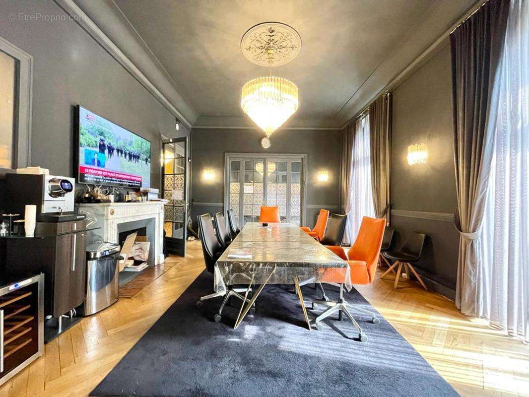 Commerce à MARSEILLE-8E
