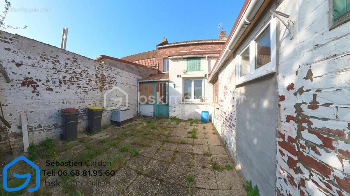 Maison à DOURGES