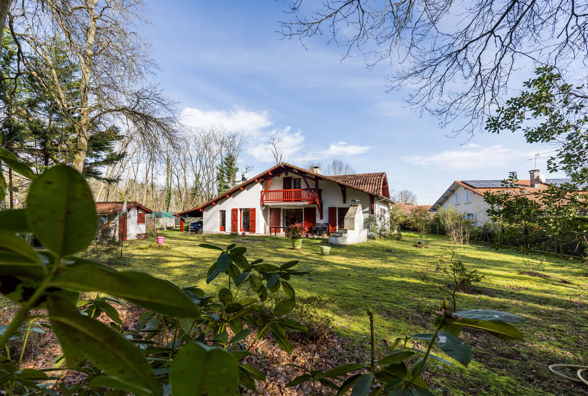 Maison à SAINT-PIERRE-DU-MONT