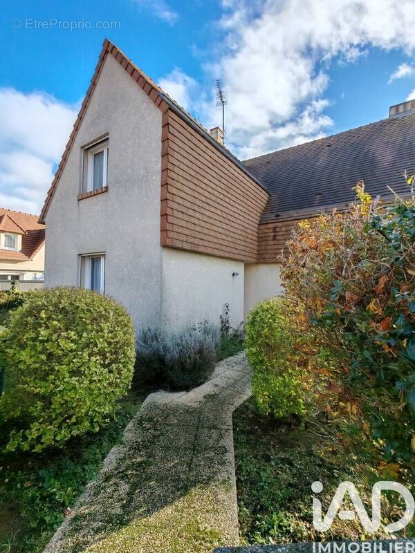 Photo 1 - Maison à MONDEVILLE