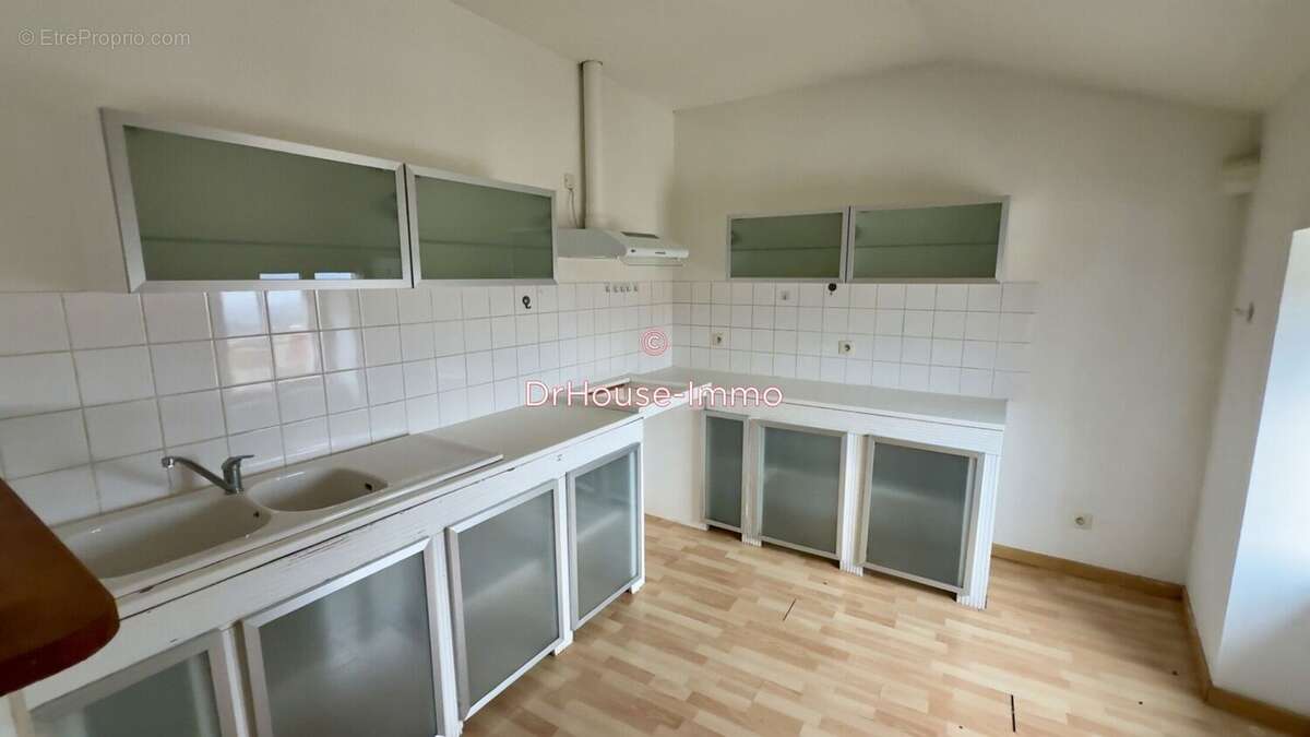 Appartement 74 m² à Cahors  - photo 2