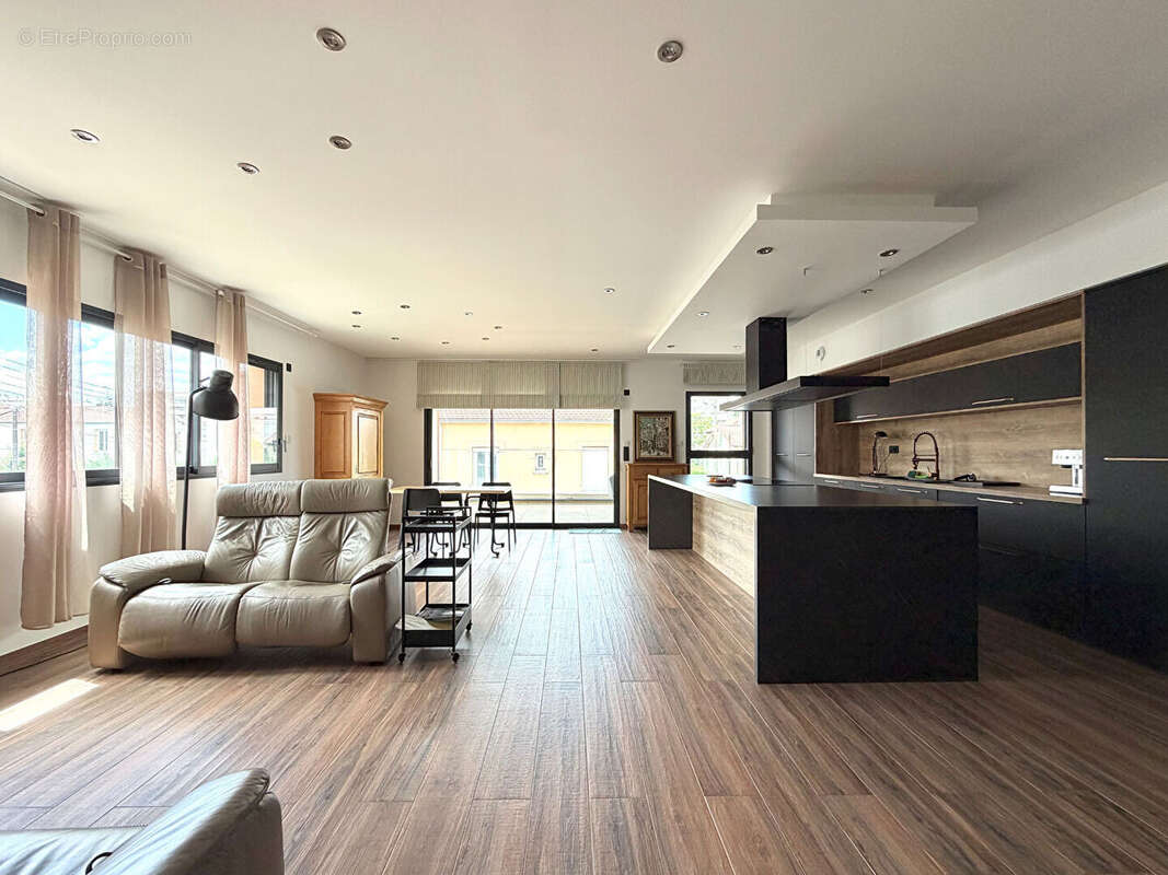 Appartement d'exception de 120 m² dans le très recherché secteur Nord de Saint-Étienne - photo 2