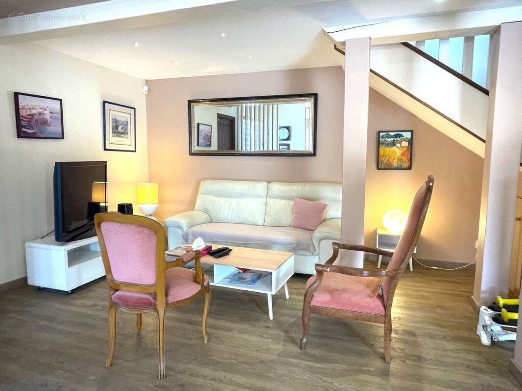 Maison à VILLENEUVE-DE-LA-RAHO