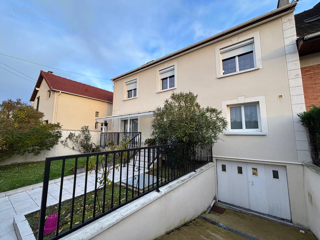 Maison à DRANCY