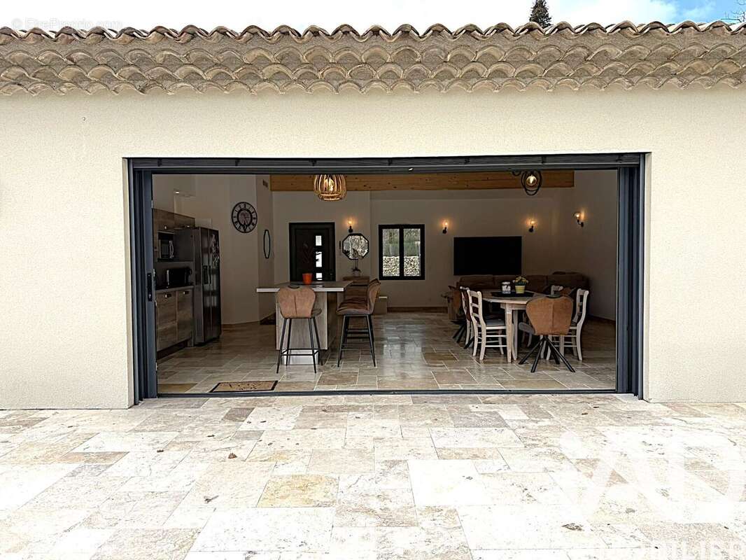 Maison 148 m² à Faucon  - photo 4