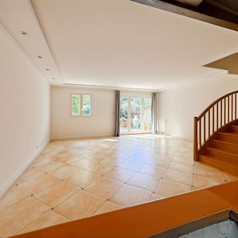 Maison à SAINT-MAURICE