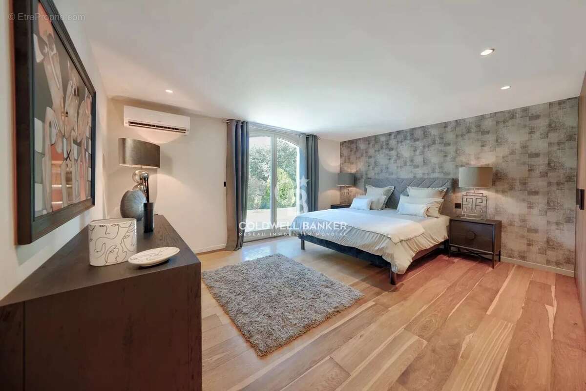 Maison à MOUGINS