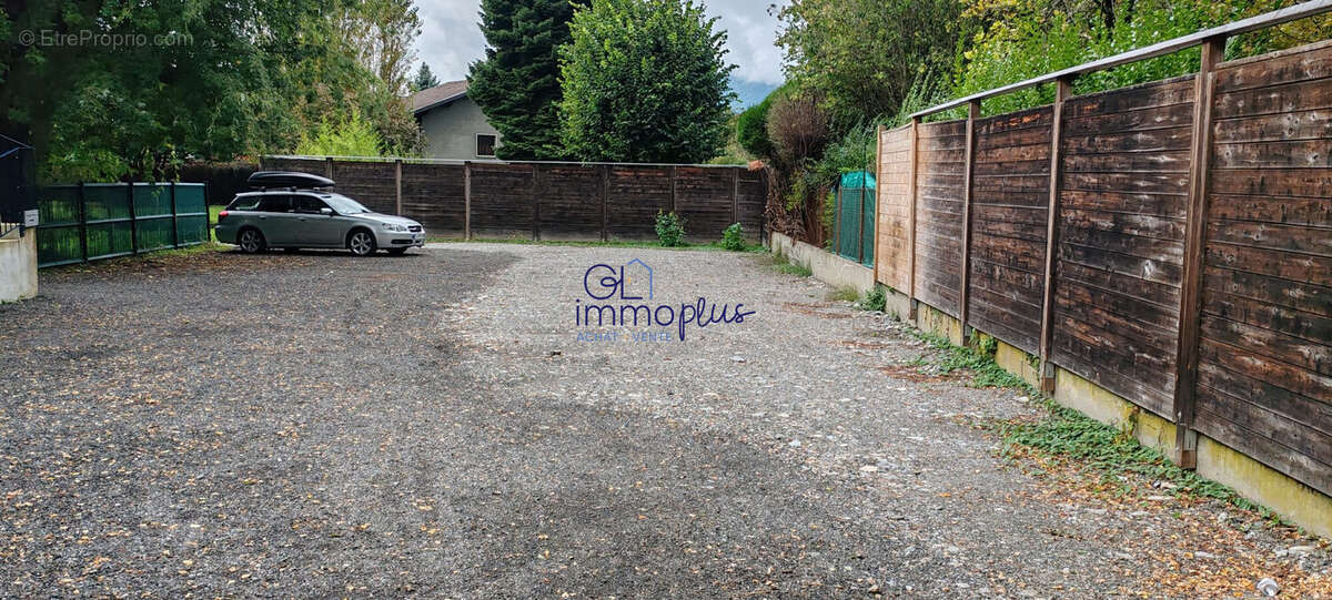 Terrain à ALBERTVILLE