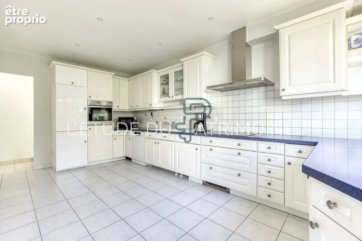 Maison 6 pièces de 173 m2 avec jardin - LE PETIT ROBINSON - photo 4