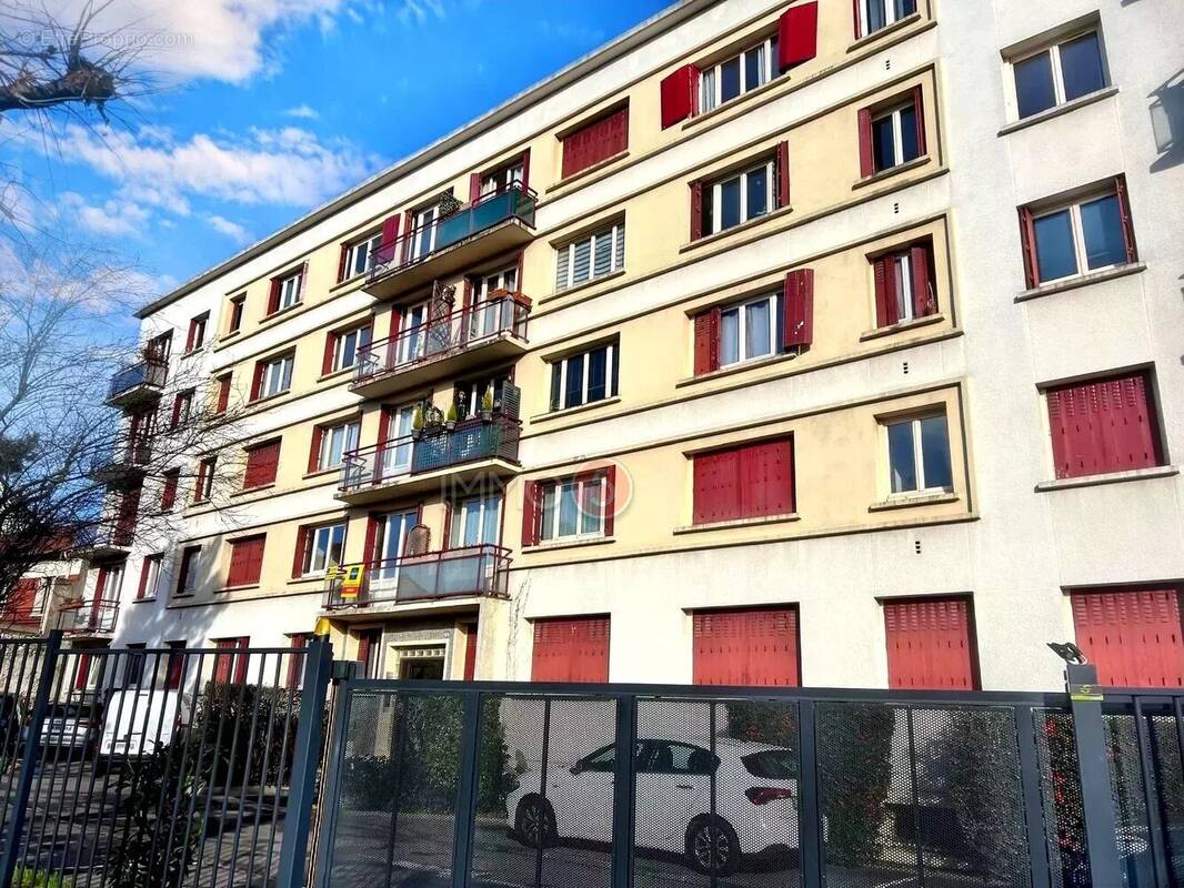 Appartement à VILLEMOMBLE