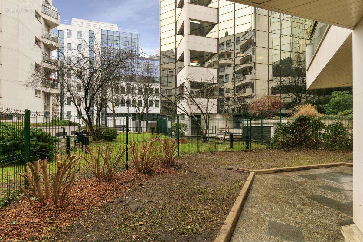 Appartement à LEVALLOIS-PERRET