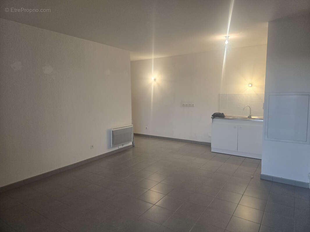 Appartement à SAINT-MARTIN-DE-CRAU