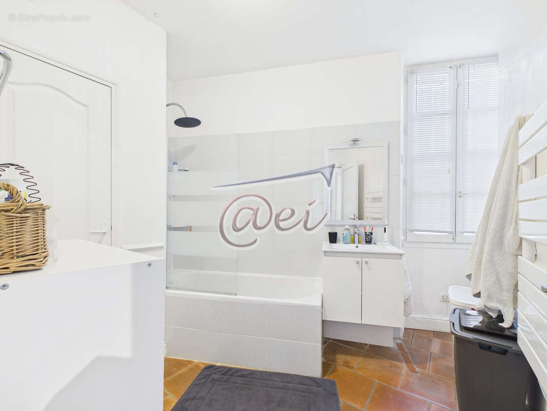 Appartement 68 m² à Pourrieres  - photo 9