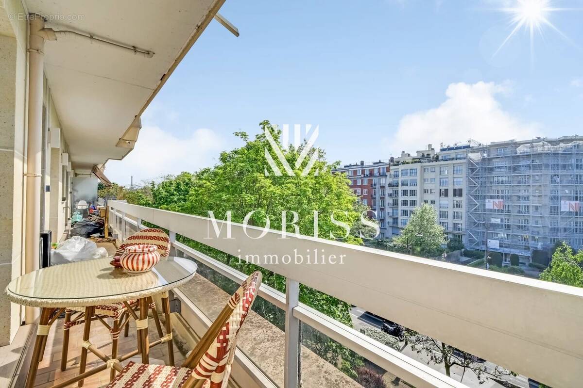 Appartement à NEUILLY-SUR-SEINE