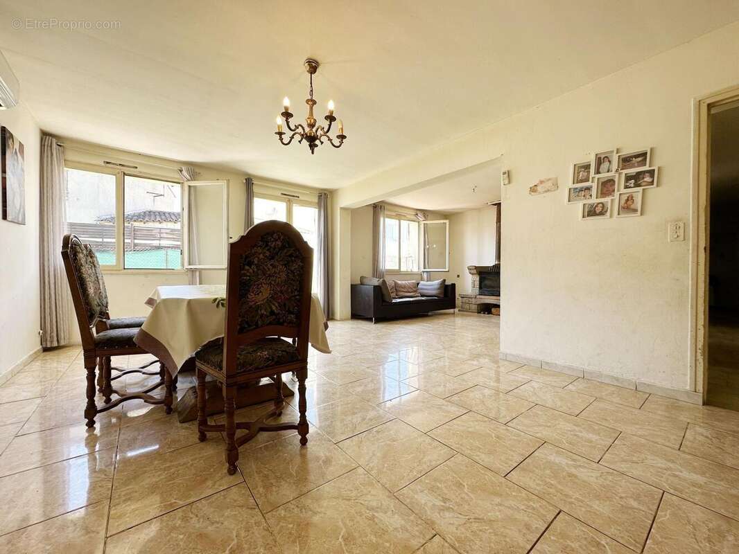 Photo 5 - Maison à LUNEL