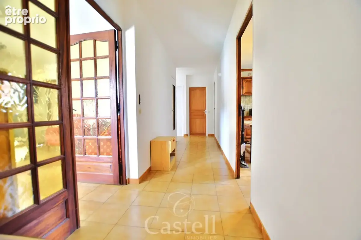 *** Villa familliale de type 5, avec grand sous-sol et piscine...*** - photo 13