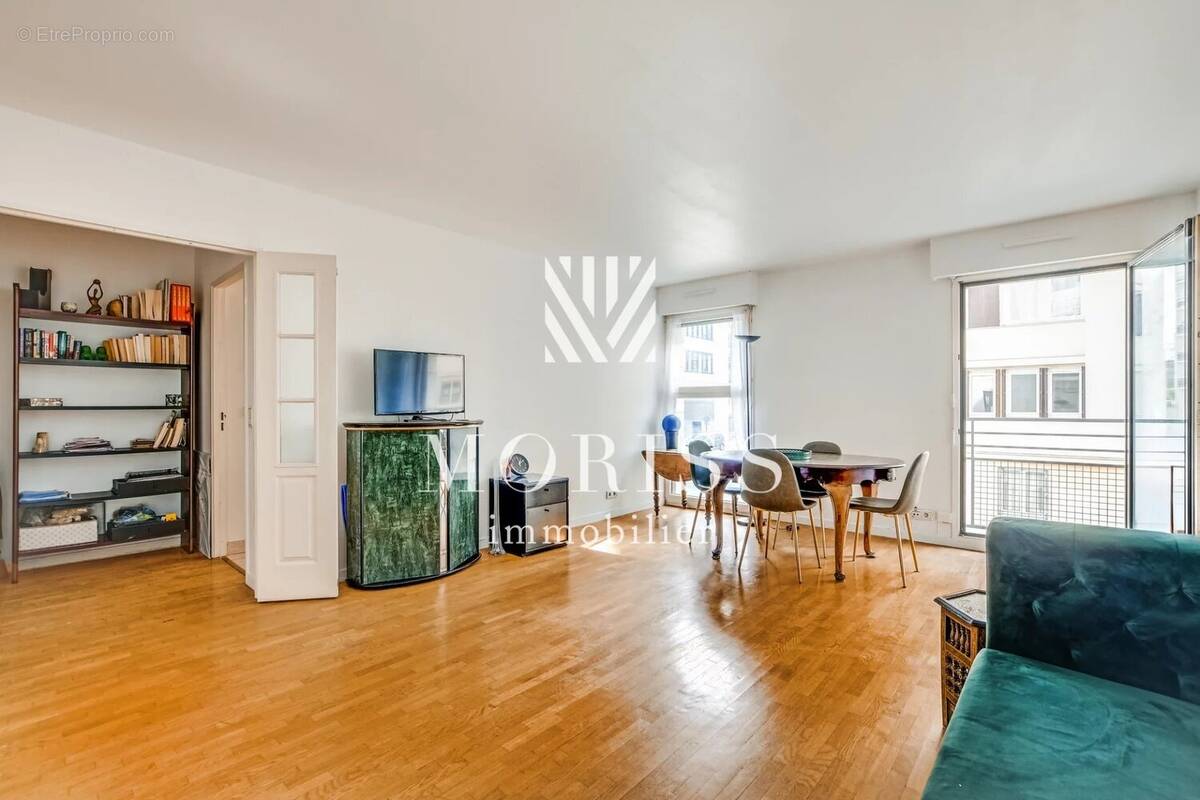 Appartement à PARIS-14E