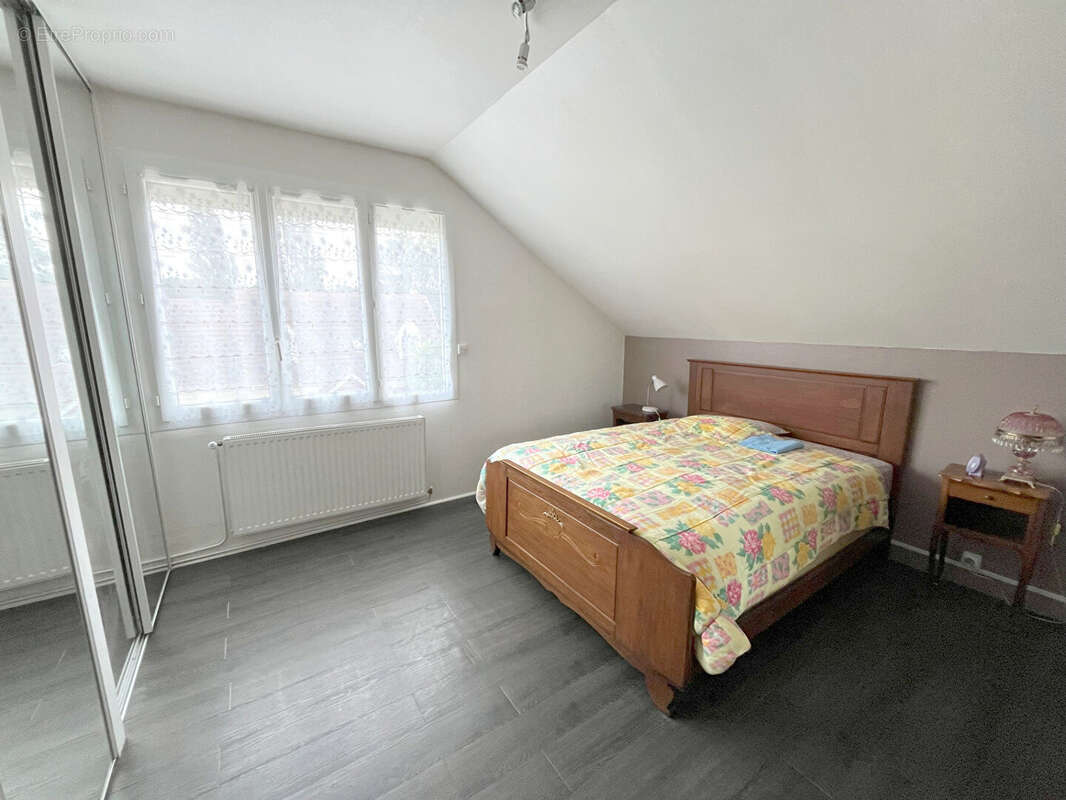 Appartement à HOUDAN