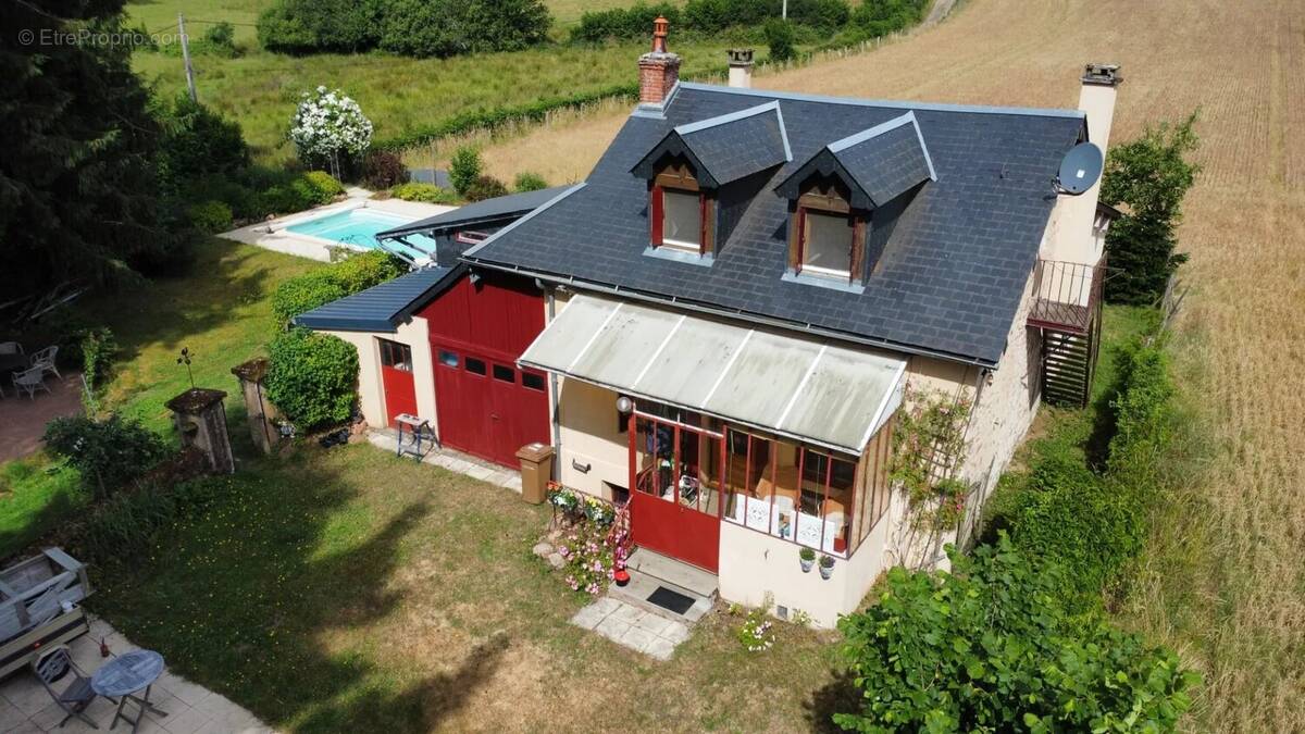 Maison à MOUX-EN-MORVAN