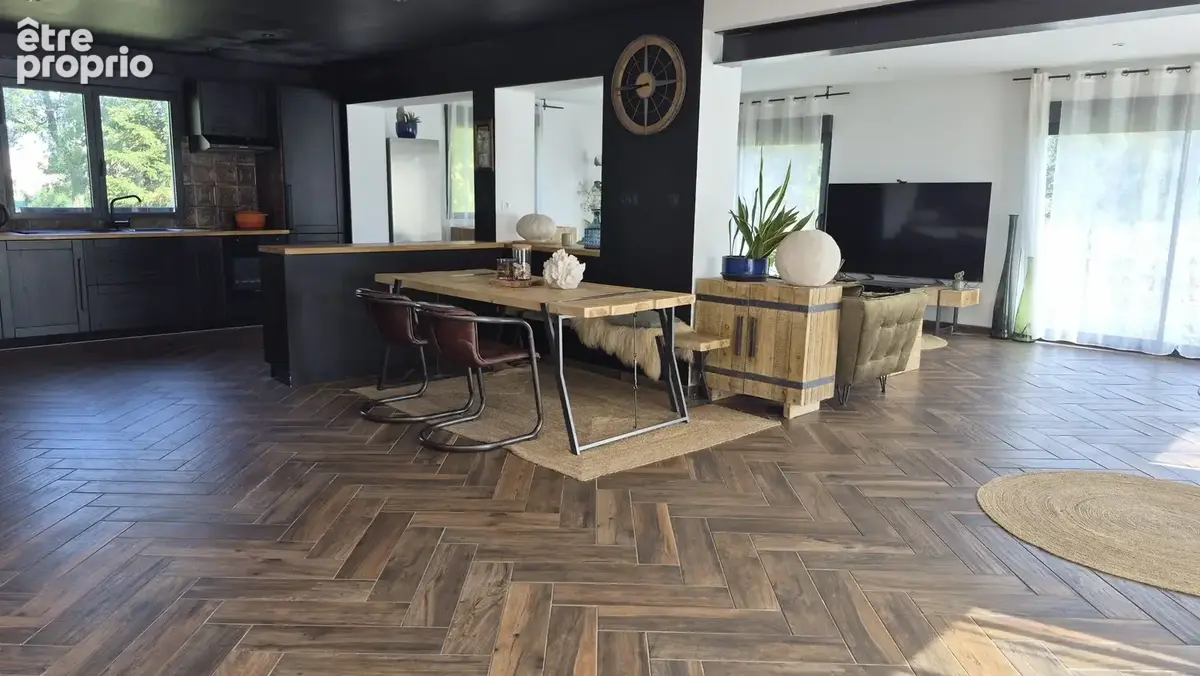 Maison 5 pièces 136 m² à vendre à Saint-Georges-Des-Coteaux (17810) - photo 4