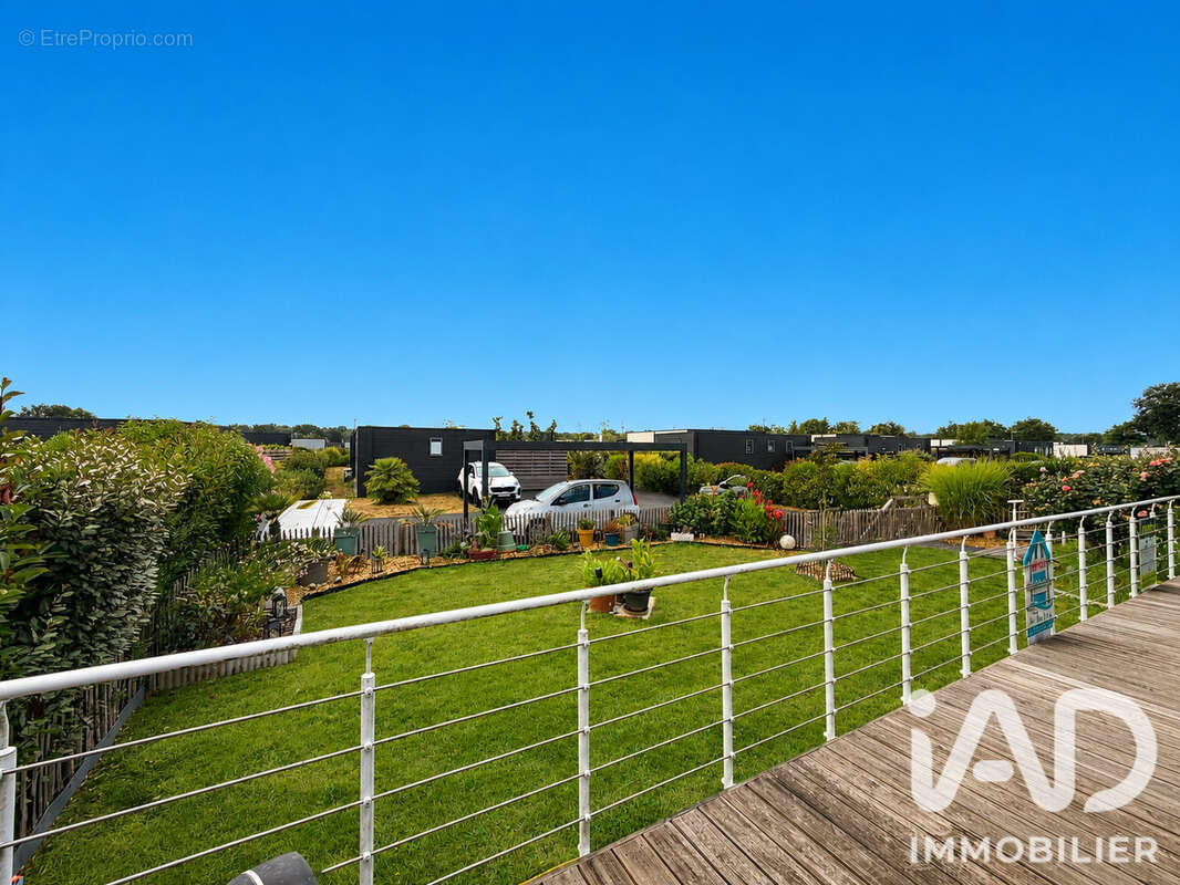 Maison 96 m² à Sainte-Foy  - photo 4