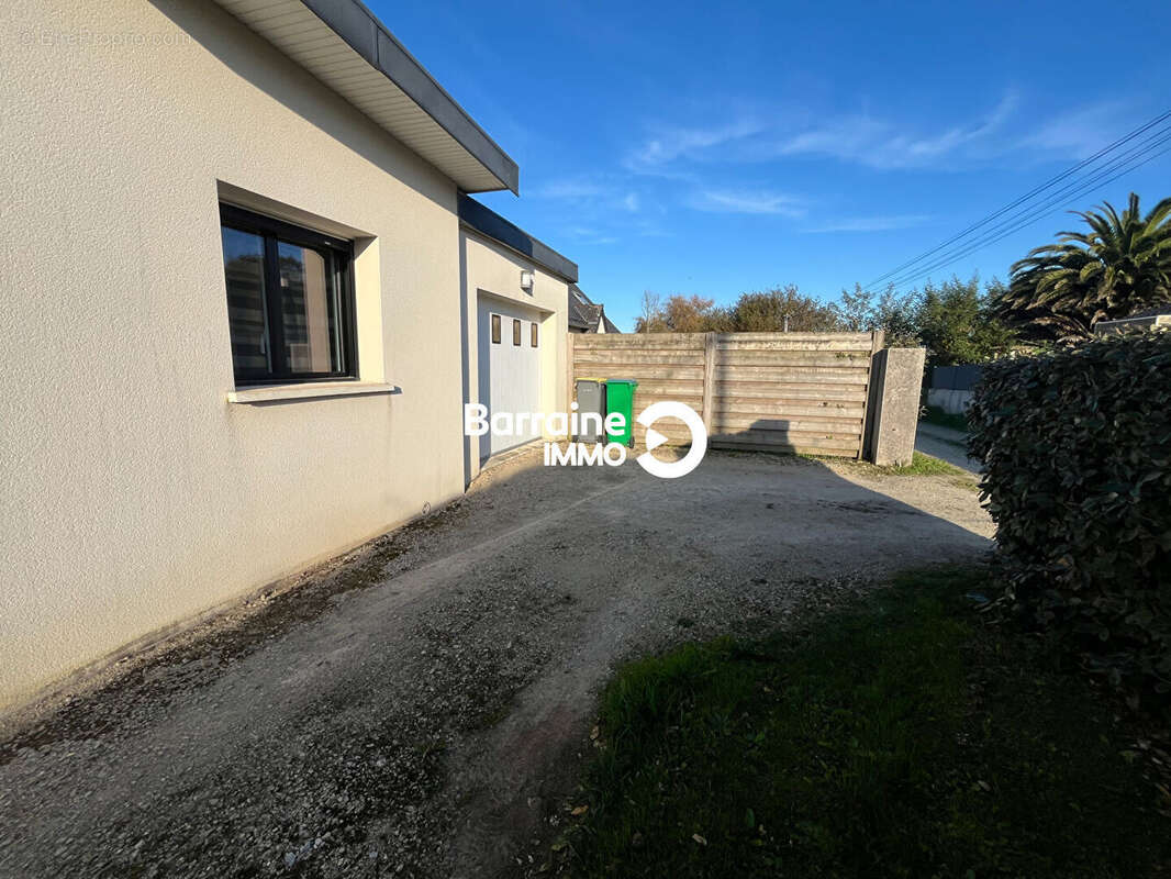 Maison à PLOUGONVELIN