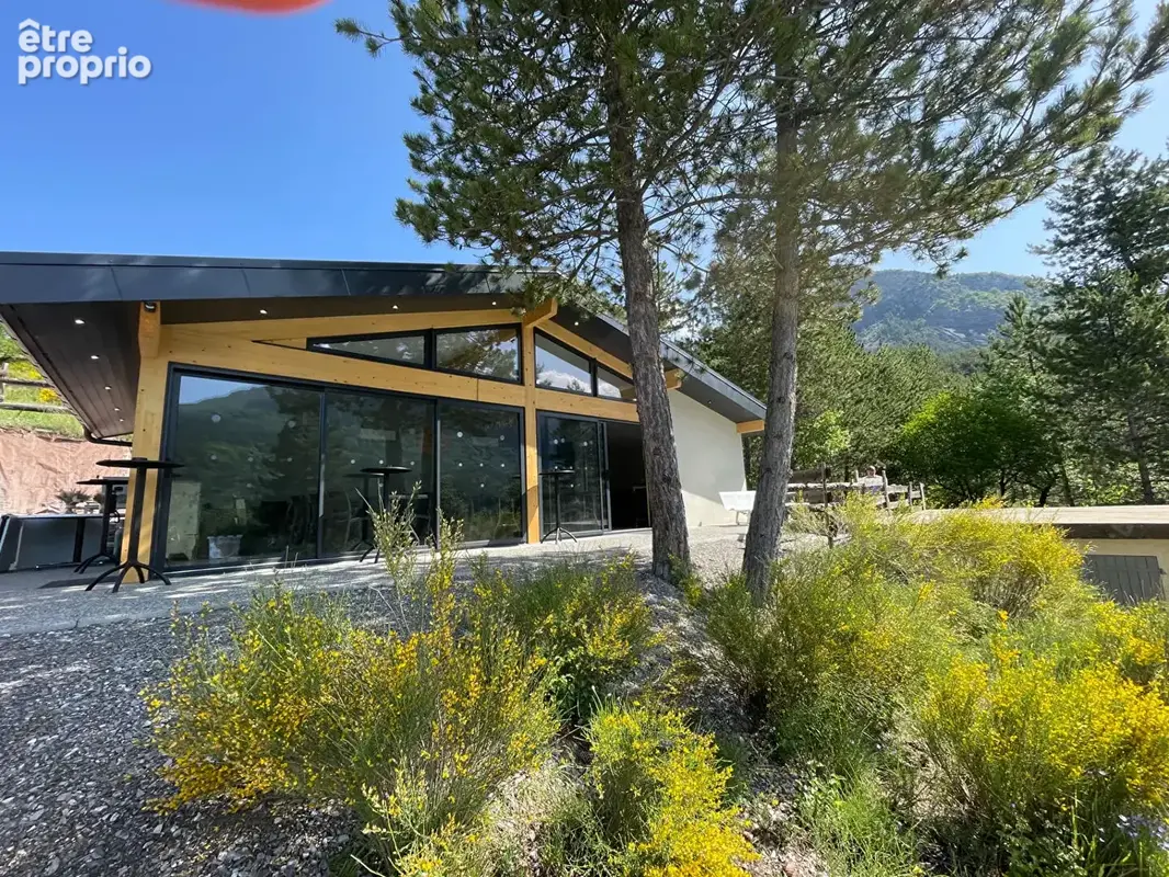 Domaine de gîtes avec piscine ? Un cadre exceptionnel en pleine nature - photo 3