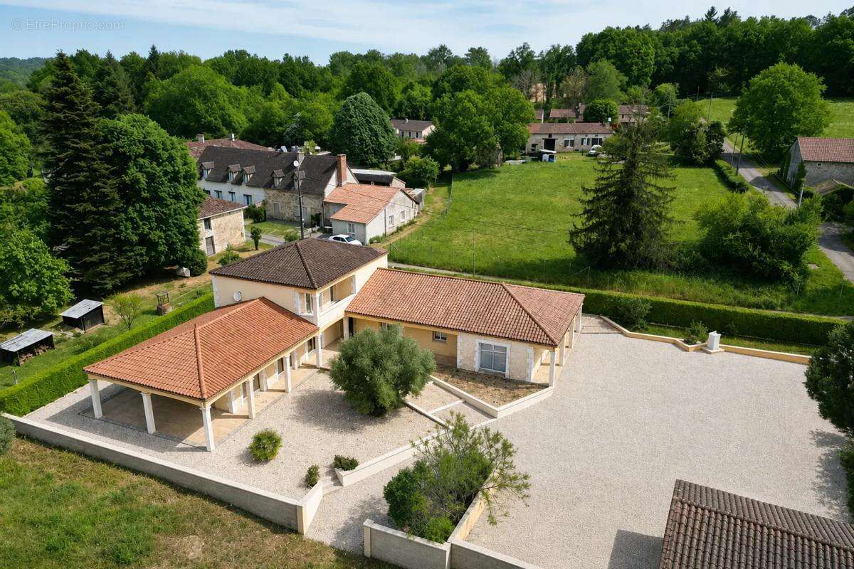 Maison spacieuse avec jardin en Dordogne - photo 41