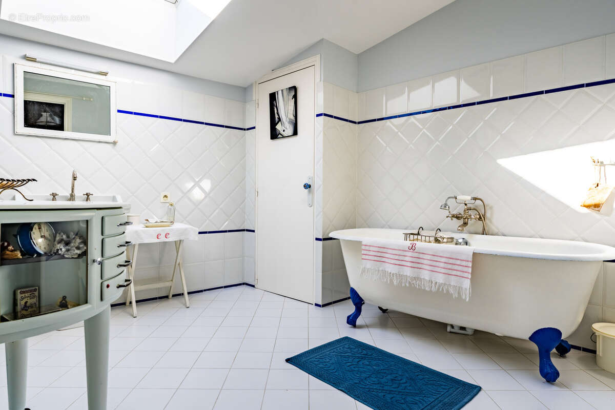 Maison à MAUZE-SUR-LE-MIGNON