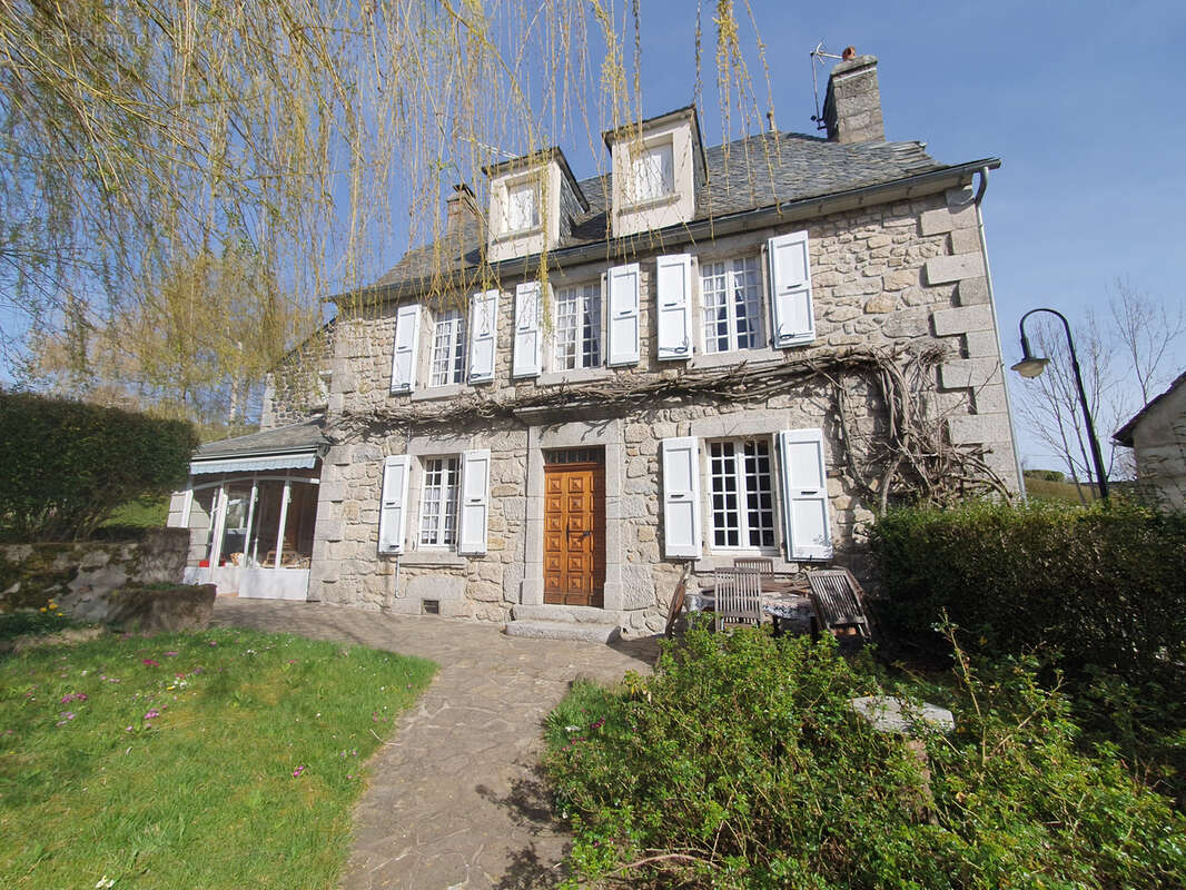 Maison à LAGUIOLE