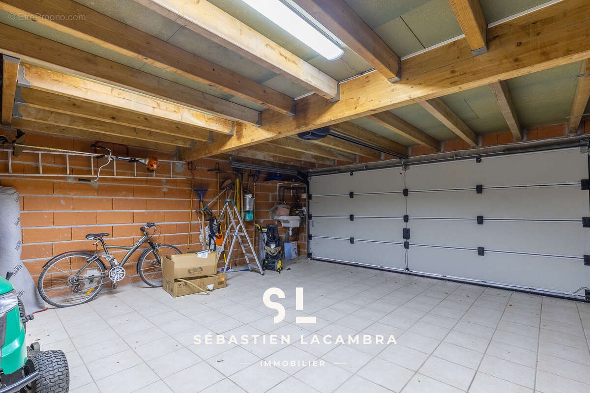 Maison de plain-pied avec piscine, 4 chambres et 3 008 m2 de terrain - photo 30