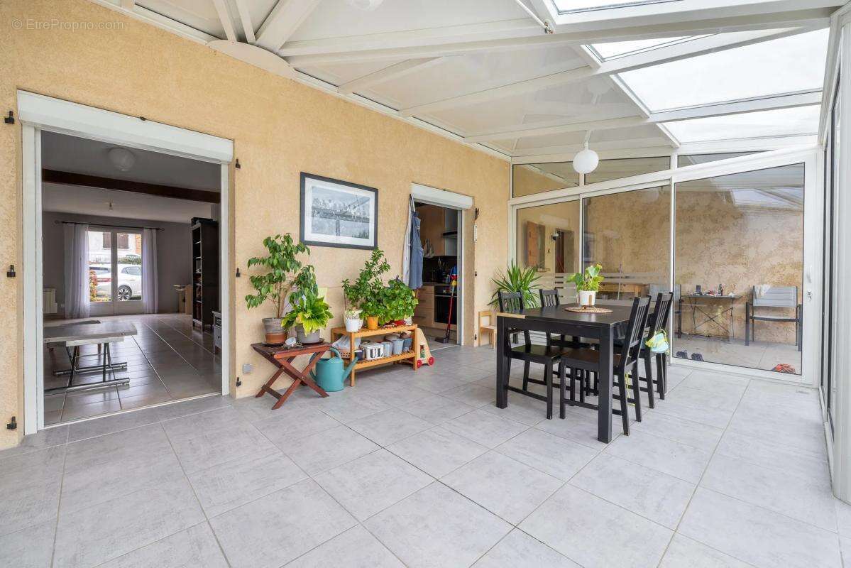 Maison à BRIIS-SOUS-FORGES