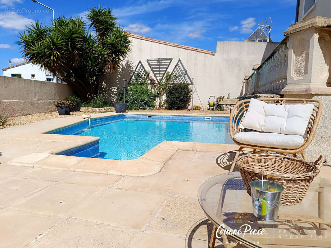Bouillargues, Magnifique maison de charme avec piscine et dépendance proposée par Corinne Ponce immobilier - photo 2