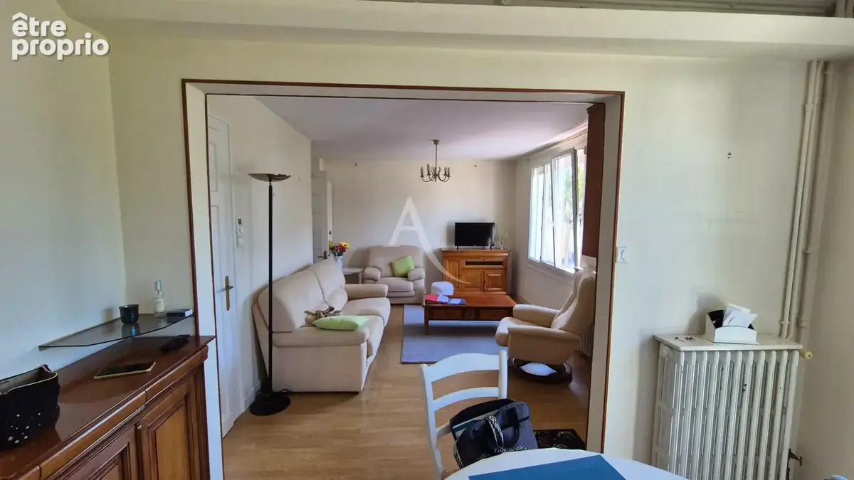 Maison à étage avec jardin clos et garage - photo 4